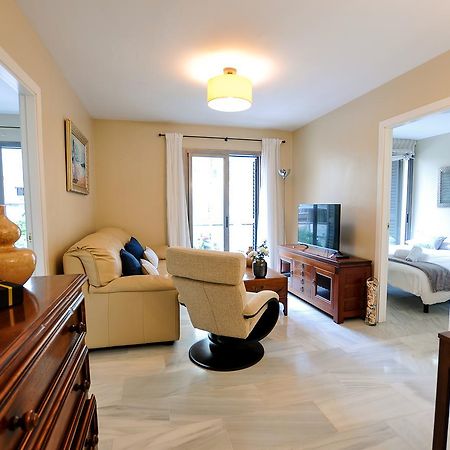 Acogedor Apartamento Junto A Calle Larios By Renthas Apartment Malaga Exterior photo